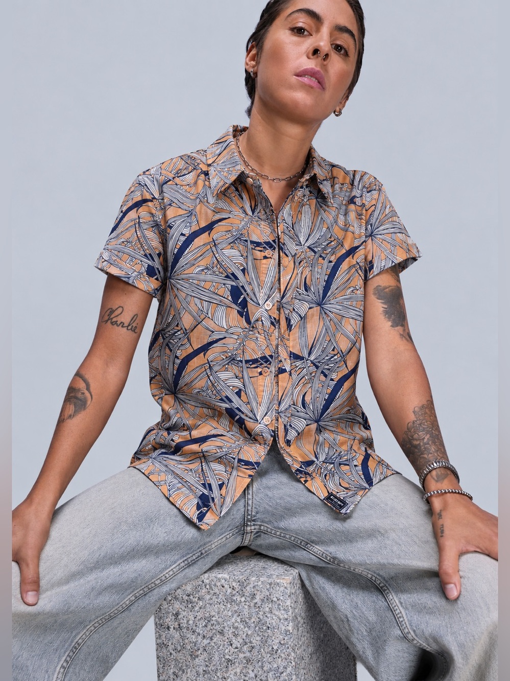 Wildfang The Essential Short Sleeve Button Up Shirt Tropical Palm Size Large
